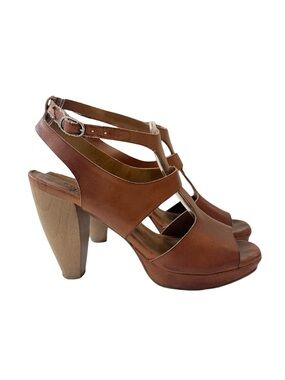 Coclico Women's Fujita Sandal High Heels in Carmel